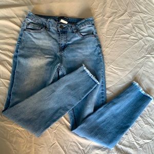 Fashion Nova Jeans size 5/27